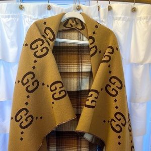 AUTHENTIC GUCCI PONCHO